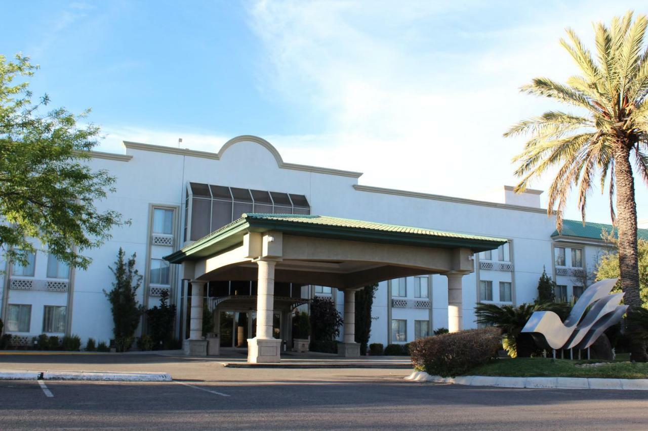 Hotel Victoria Express Durango Bagian luar foto